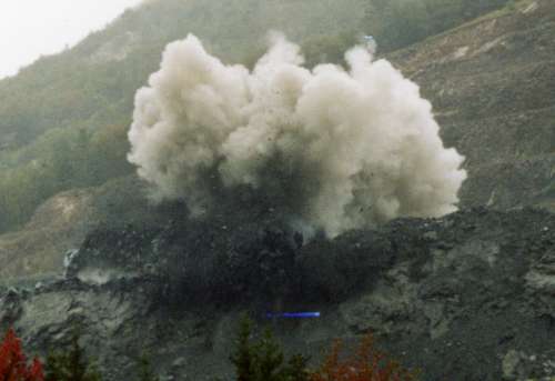 Volata a Sasso di Castro (FI), esplosivo Tutagex 831, innesco miccia detonante alla pentrite 12 g/m, relais da 20 ms